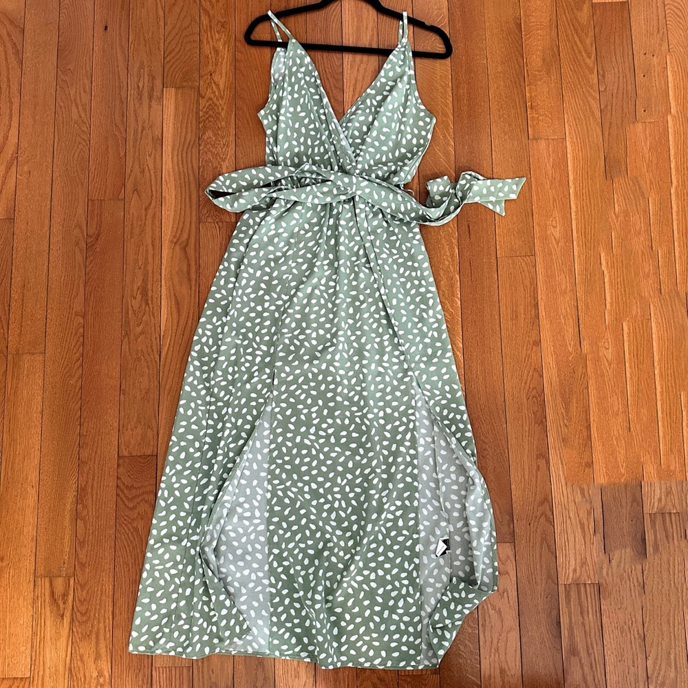 Worn once
Summer Dress Ditsy Floral Print Slit Hem Belted Maxi Cami Dresses